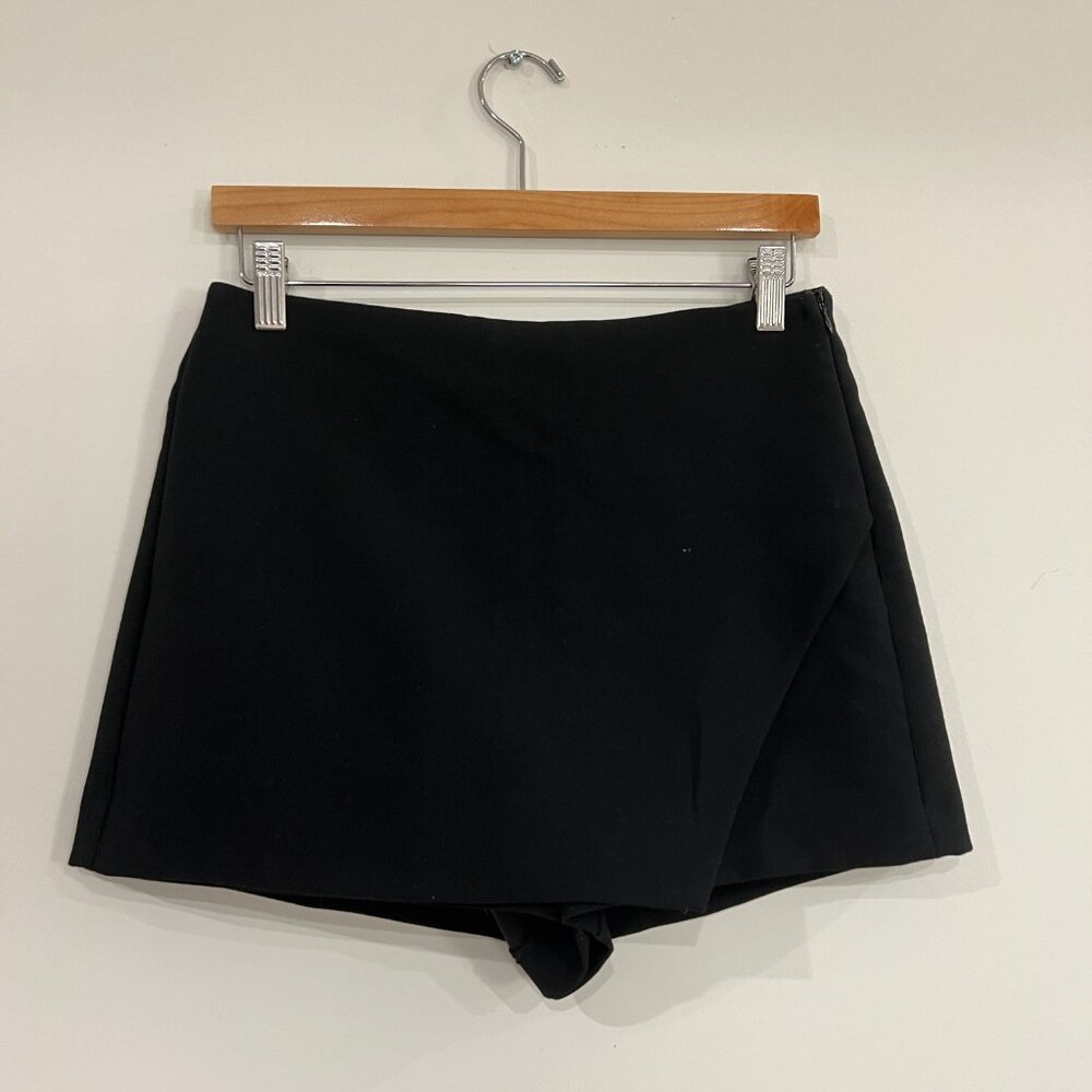 ZARA Asymmetric Skort – Size M – Black